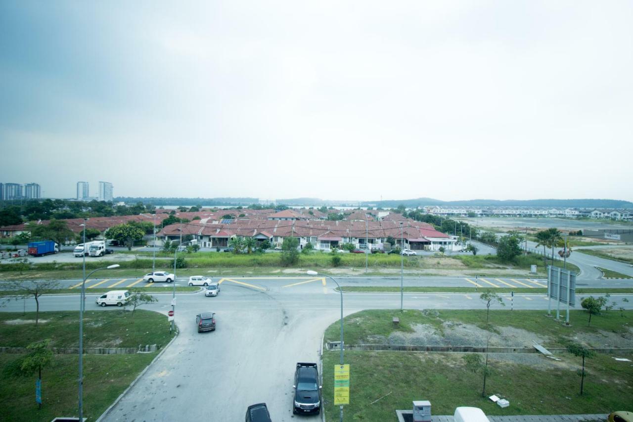 Saujana City Hotel Bandar Saujana Putra Exterior photo
