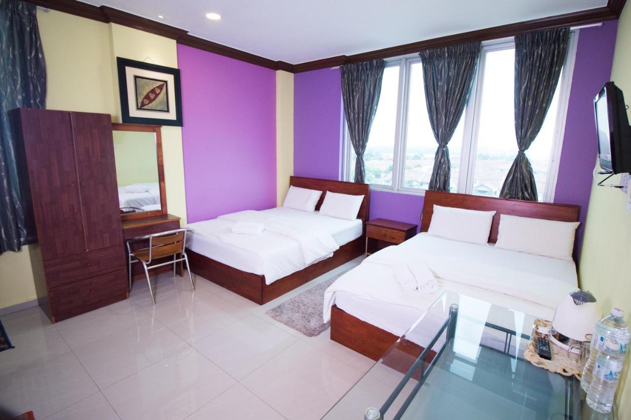 Saujana City Hotel Bandar Saujana Putra Exterior photo